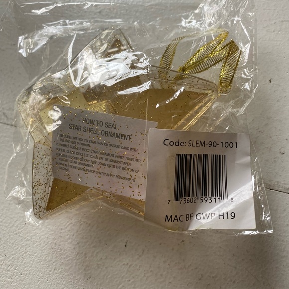 MAC lipstick ornament holder - Picture 4 of 4